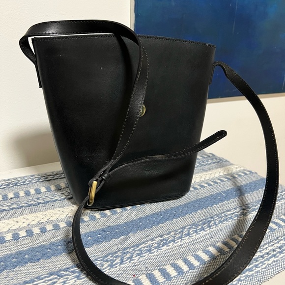Most Wanted Real Leather Crossbody Bucket Bag - Picture 5 of 7